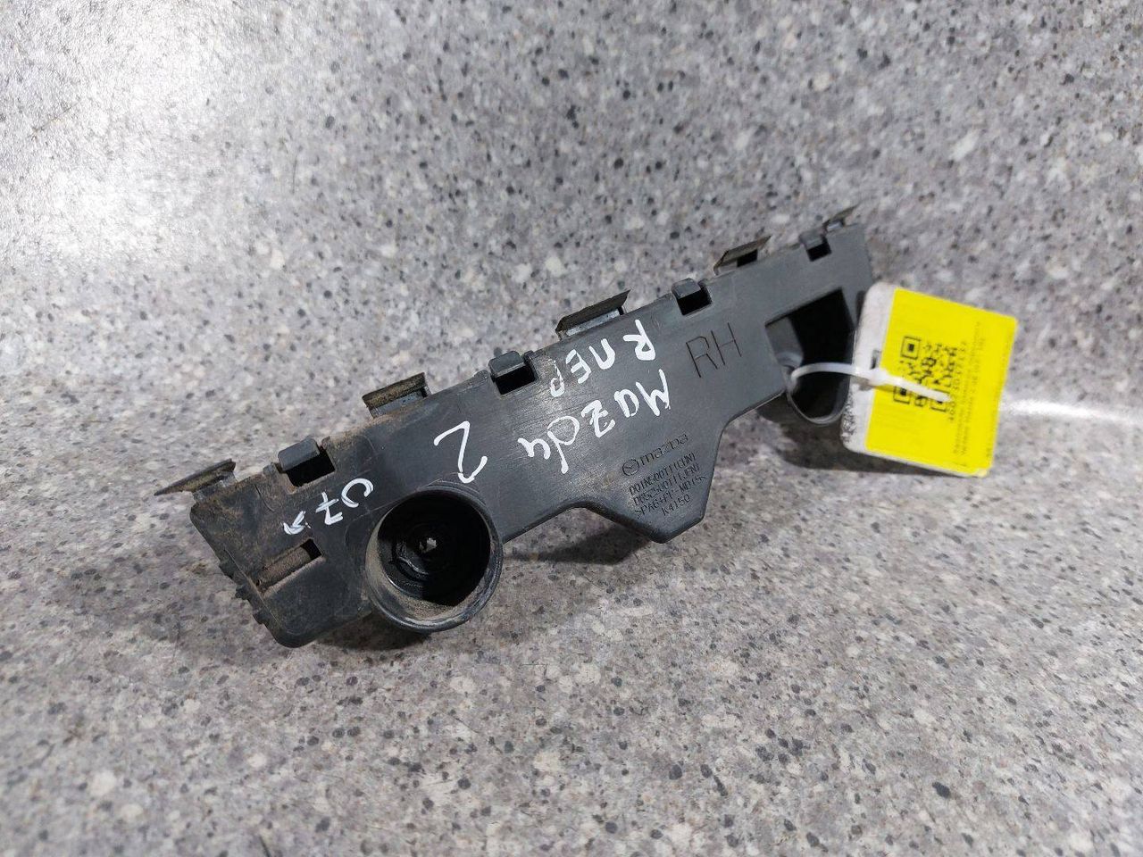 Крепление бампера переднего Mazda 2 DE (2007 - 2010), D01N500T1 - фото №1