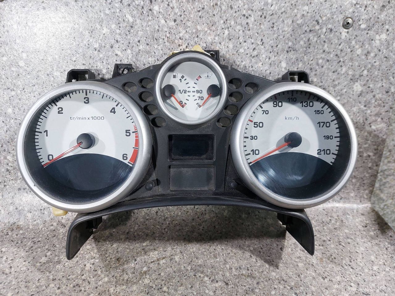 щиток приборов (приборная панель) Peugeot 207 1 поколение (2006 - 2009), HDi, дизель, МКПП, 9662904780 - фото №1