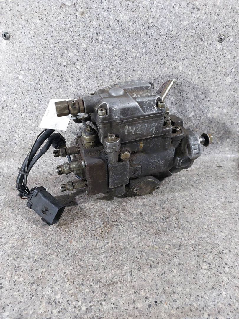 ТНВД Chrysler Voyager 3 поколение (1995 - 2001), 2.5 л., дизель, 0460404975 - фото №1