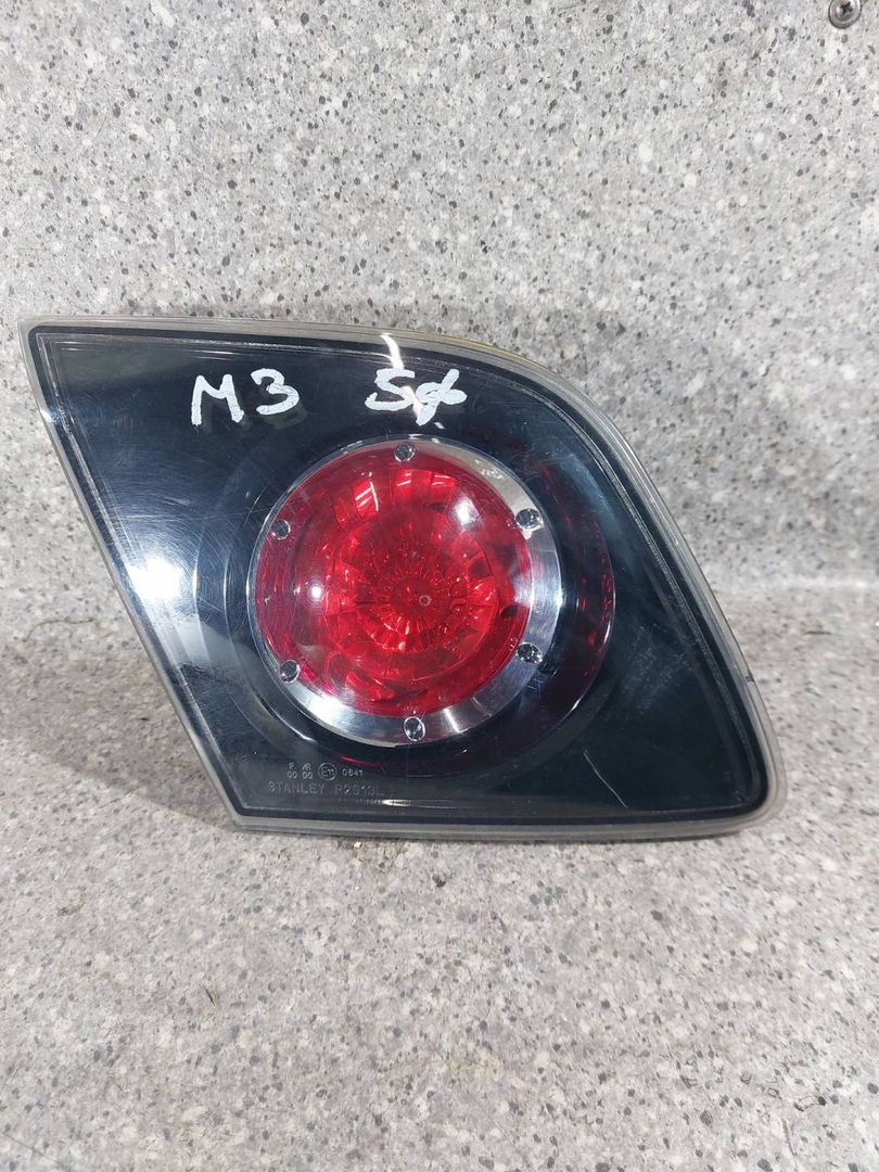 фонарь крышки багажника левый Mazda 3 BK (2003 - 2005), хетчбэк 5 дв. - фото №1