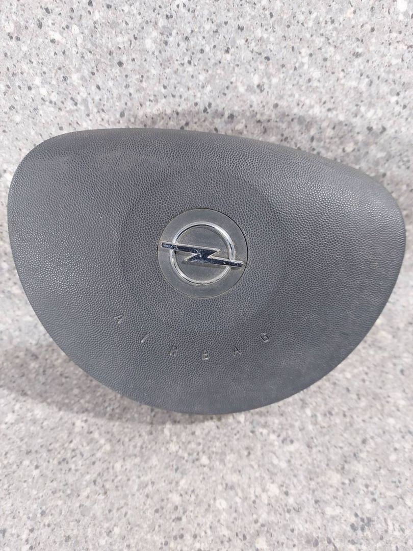 подушка безопасности водителя Opel Corsa C (2000 - 2003), 13111506, 13111507, 18111373 - фото №1