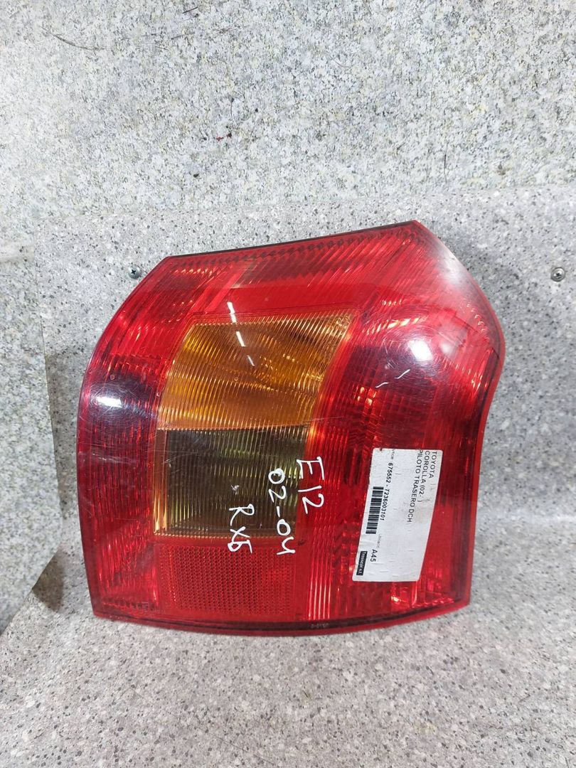 фонарь задний правый Toyota Corolla 9 поколение (E120/E130) (2000 - 2004), хетчбэк 5 дв. - фото №1