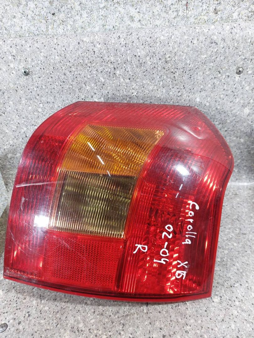 фонарь задний правый Toyota Corolla 9 поколение (E120/E130) (2000 - 2004), хетчбэк 3 дв. - фото №1