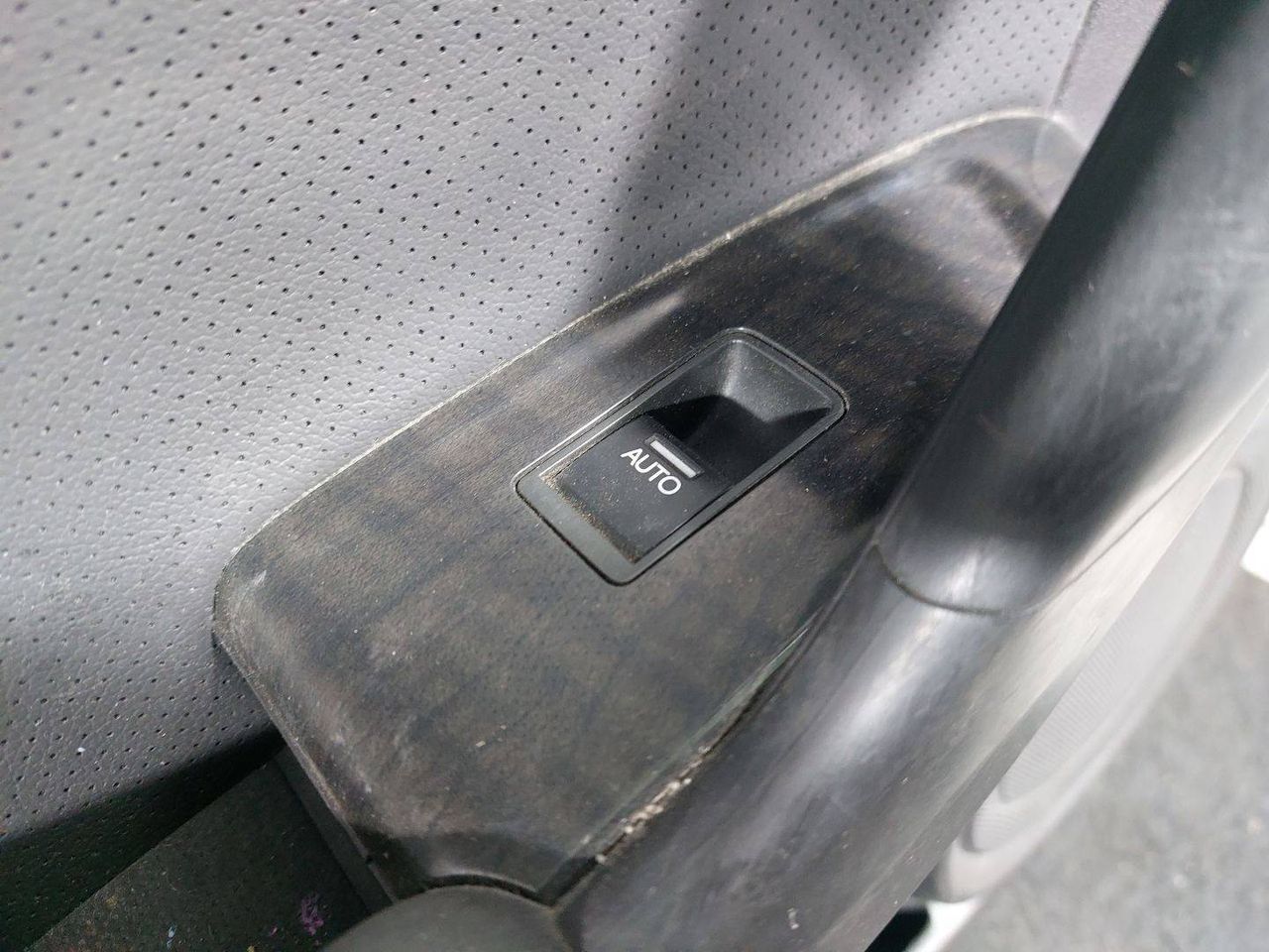 кнопка стеклоподъемника двери задней левой Honda Accord 8 поколение (2007 - 2011), универсал - фото №1