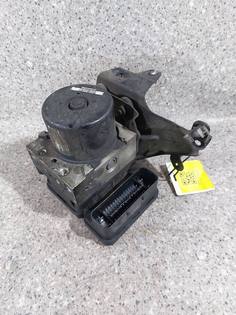 блок ABS Honda Accord 8 поколение (2007 - 2011), 2.2 л., i-DTEC, МКПП, универсал, передний привод, TL0-G0, 57110-TL0-6011-M1 - фото №1