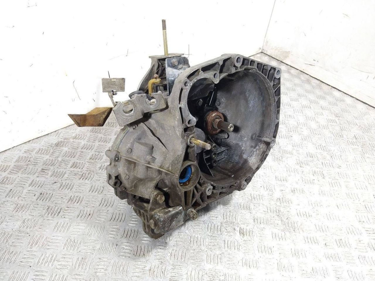 КПП механическая (МКПП) Fiat Stilo 1 поколение (2001 - 2010), 1.8 л., i, 192 A4.000, бензин, МКПП - фото №1