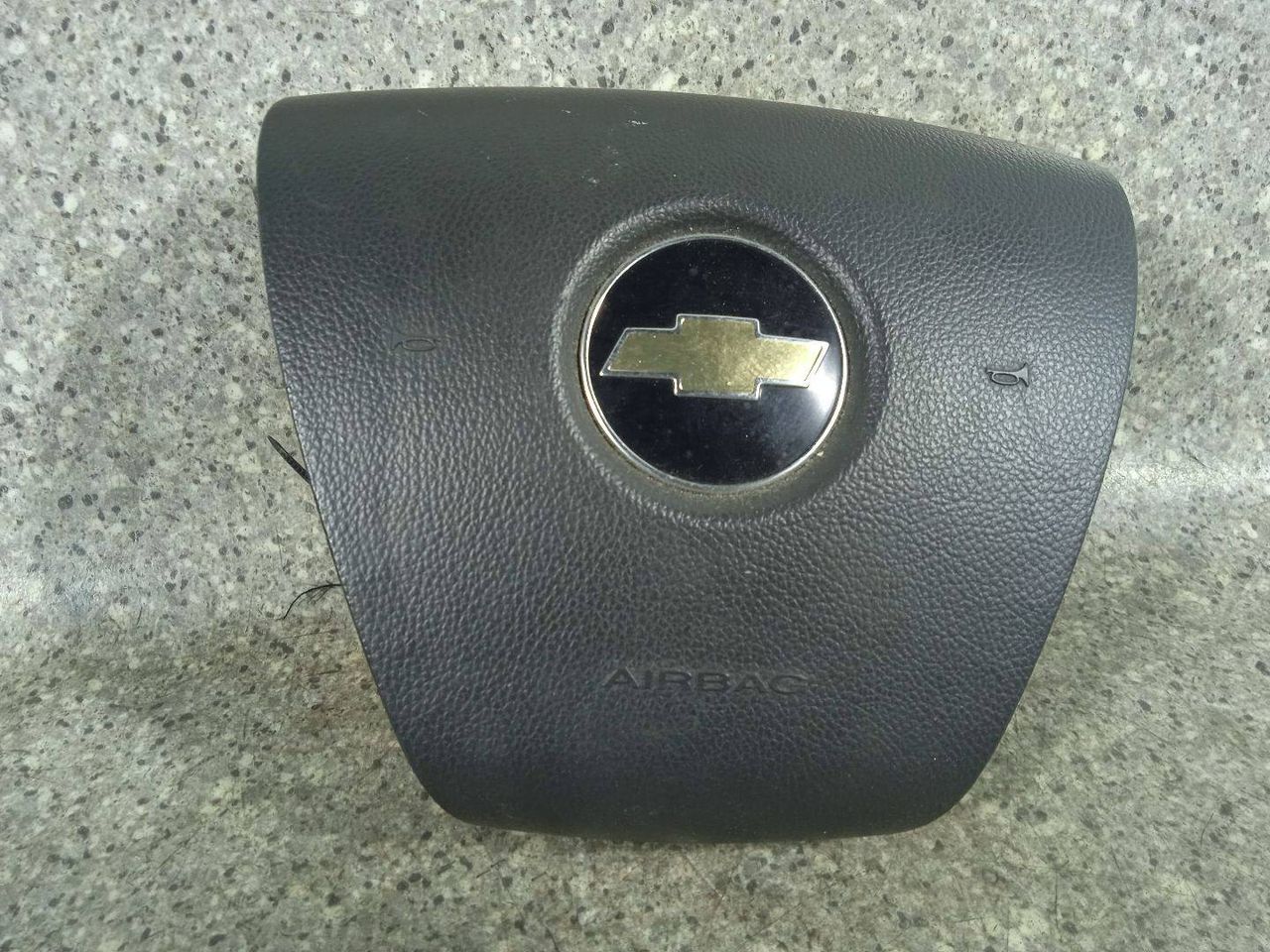 подушка безопасности водителя Chevrolet Captiva 1 поколение (2006 - 2011), 2.0 л., VCDi, Z 20 S1, дизель, МКПП, полный привод, 96809649 - фото №1