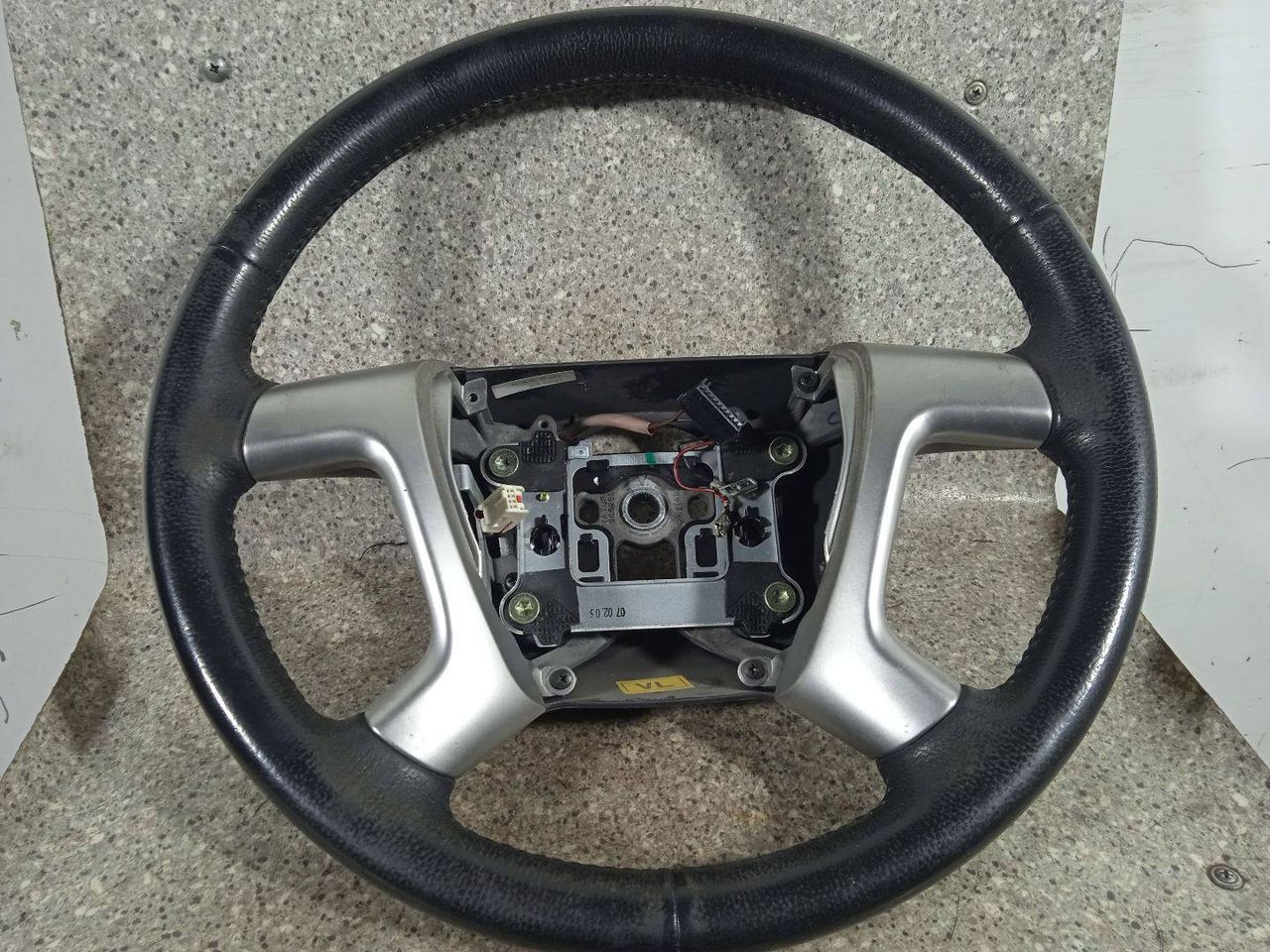 руль Chevrolet Captiva 1 поколение (2006 - 2011), 2.0 л., VCDi, Z 20 S1, дизель, МКПП, полный привод - фото №1