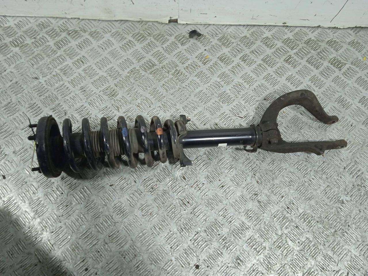 стойка передняя левая Honda Accord 8 поколение (2007 - 2011), 2.2 л., i-DTEC, дизель, МКПП, универсал, 51621-TL0-010-M - фото №1
