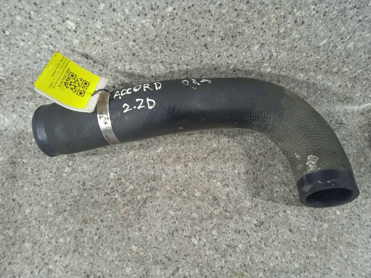 патрубок интеркулера Honda Accord 8 поколение (2007 - 2011), 2.2 л., i-DTEC, N22B1, дизель, МКПП, 32ACM - фото №1