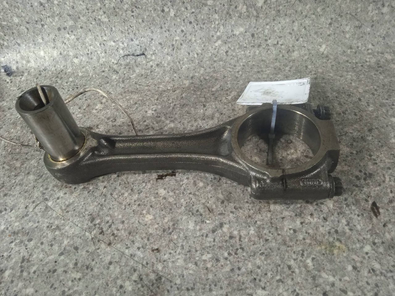 шатун Audi A4 B6 (2000 - 2006), 1.9 л., TDi, AVF, дизель, МКПП, полный привод - фото №1