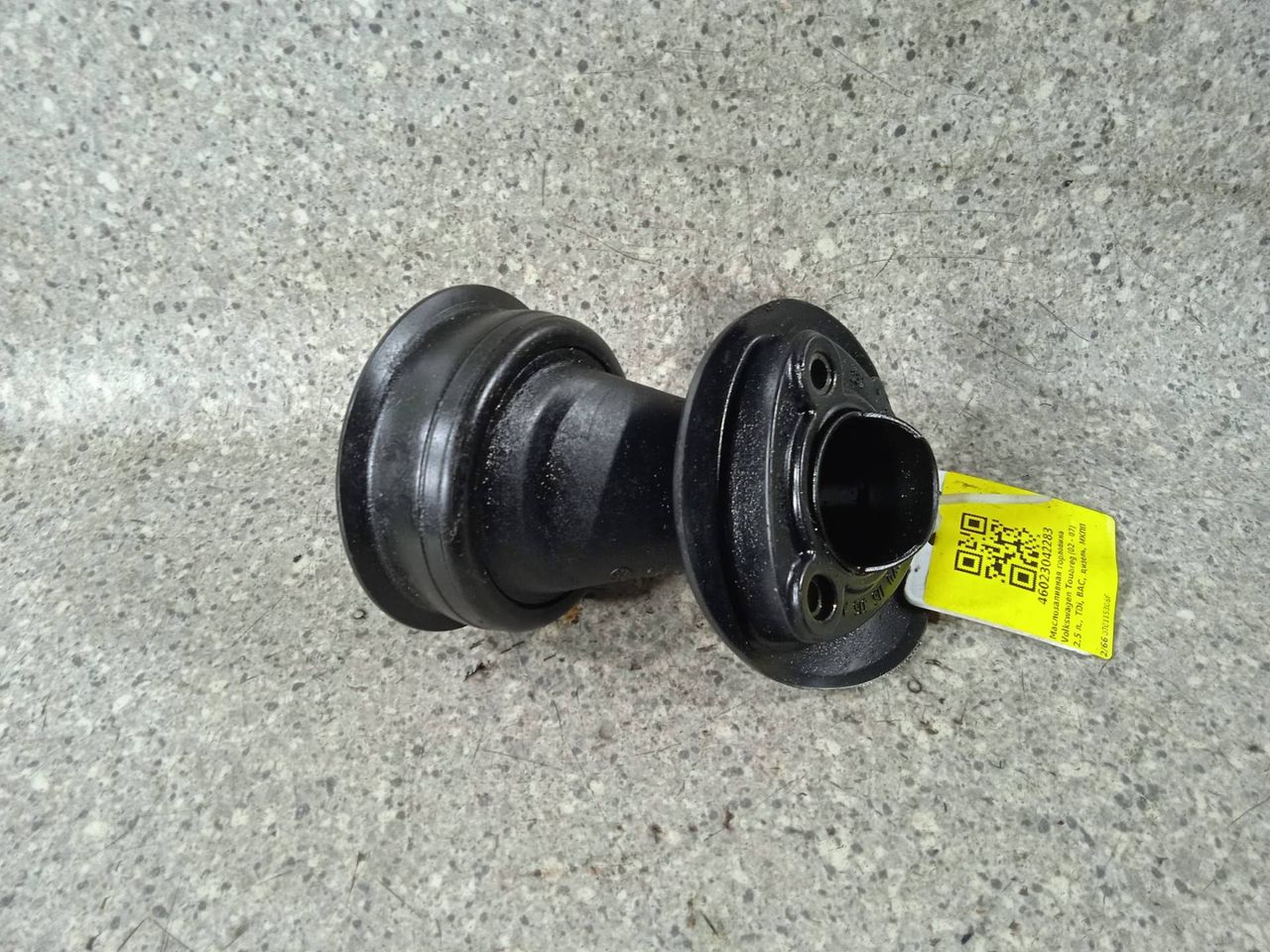 маслозаливная горловина Volkswagen Touareg 1 поколение (2002 - 2007), 2.5 л., TDi, BAC, дизель, МКПП, полный привод, 070115308F - фото №1