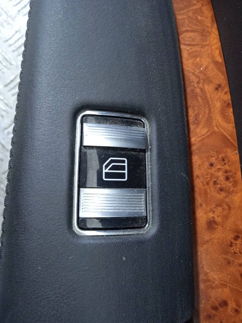 кнопка стеклоподъемника двери Mercedes-Benz S-Класс W221 (2005 - 2009), 5.5 л., i - фото №1