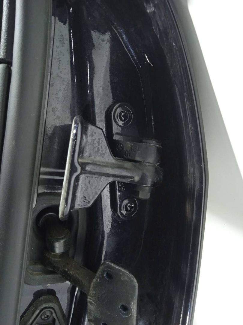 петля двери Mercedes-Benz S-Класс W221 (2005 - 2009) - фото №1