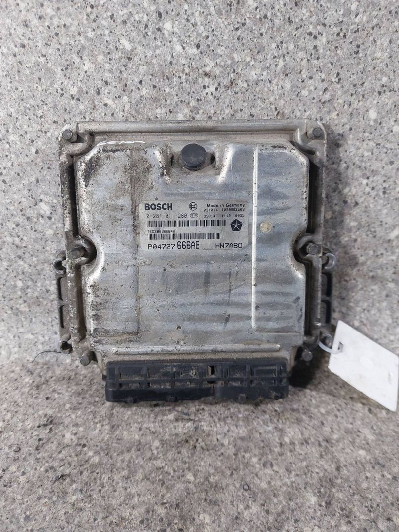 блок управления двигателем Chrysler Voyager 4 поколение (2001 - 2004), 2.5 л., CRDi, МКПП, 0281011280, 1039S03503 - фото №1