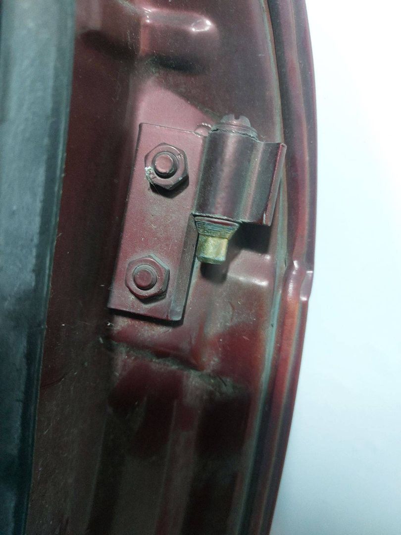 петля двери BMW 5 серия E34 (1987 - 1996) - фото №1