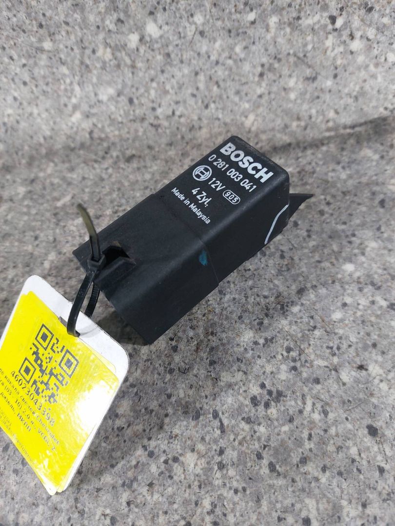 реле накала свечей Chevrolet Nubira 1 поколение (2003 - 2010), 2.0 л., VCDi, Z 20 S1, дизель, МКПП, 0281003041 - фото №1