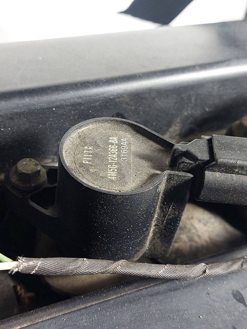катушка зажигания Ford C-Max 1 поколение (2003 - 2007), 1.8 л., i, CSDA, бензин, МКПП, 4M56-12A366-AA, 3169AA - фото №1