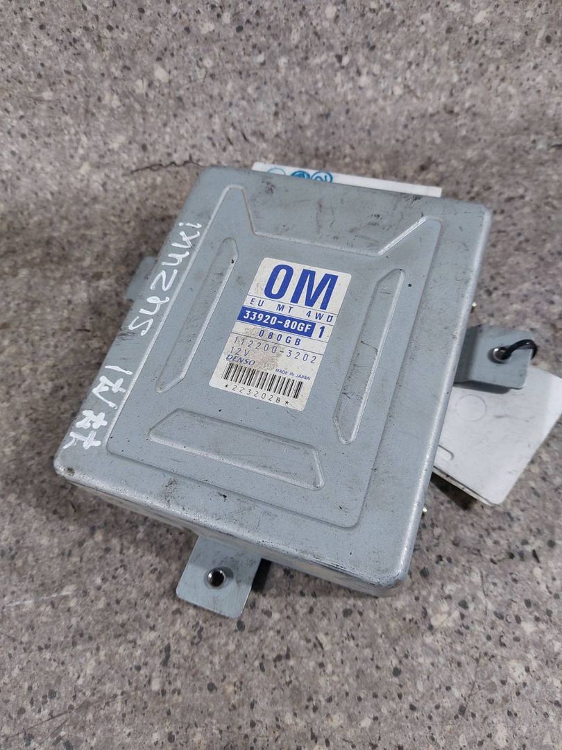 блок управления двигателем Suzuki Ignis 1 поколение (FH) (2000 - 2003), 1.3 л., i, M13A, бензин, МКПП, полный привод, 33920-80GF, 112200-3202 - фото №1