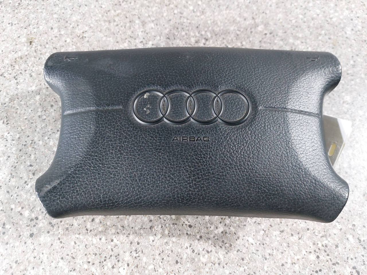 подушка безопасности водителя Audi A6 4A/C4 (1994 - 1997) - фото №1