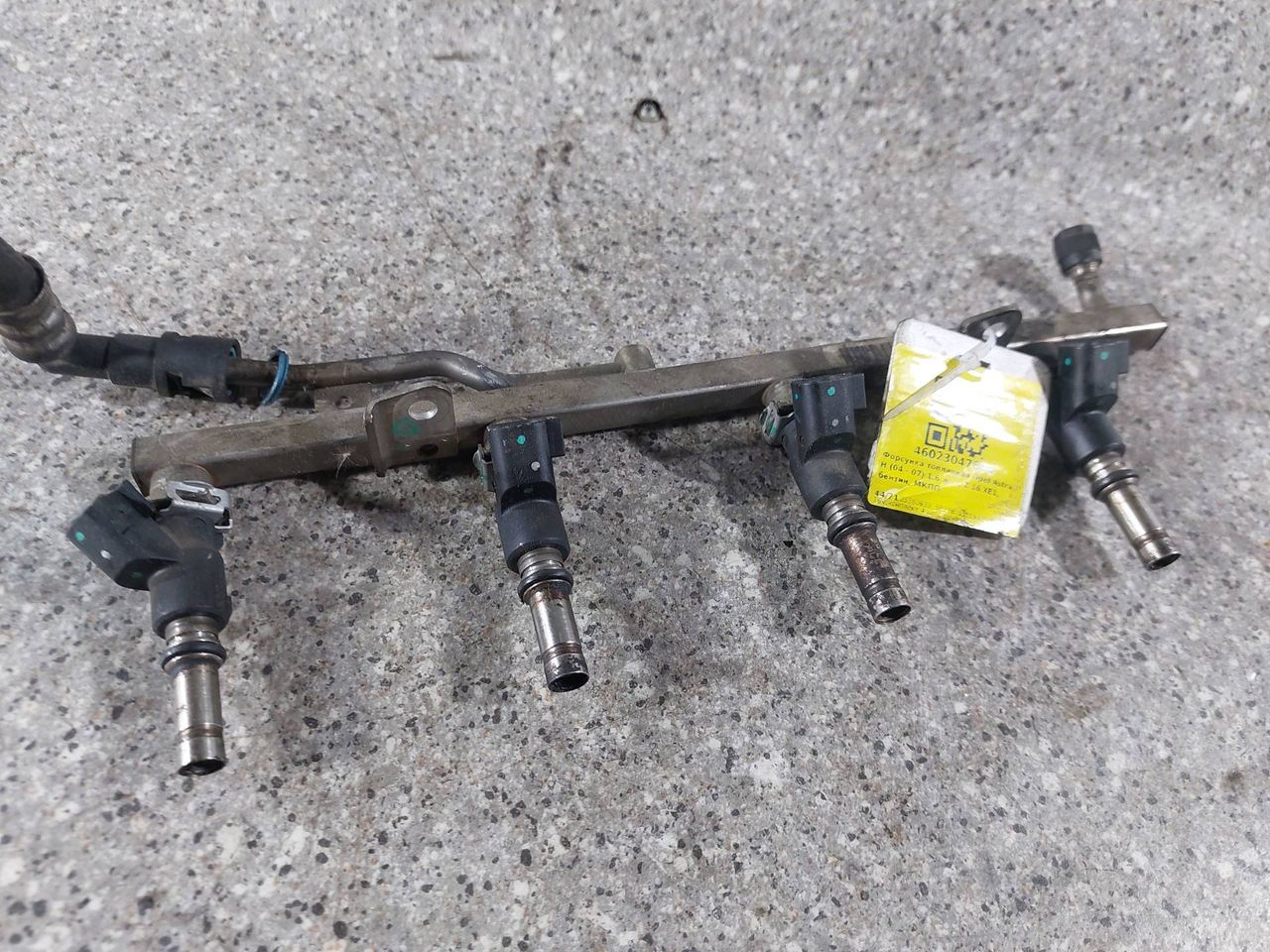 форсунка Opel Astra H (2004 - 2007), 1.6 л., i, Z 16 XE1, бензин, МКПП, 25380933, 5037B, 55559375 - фото №1