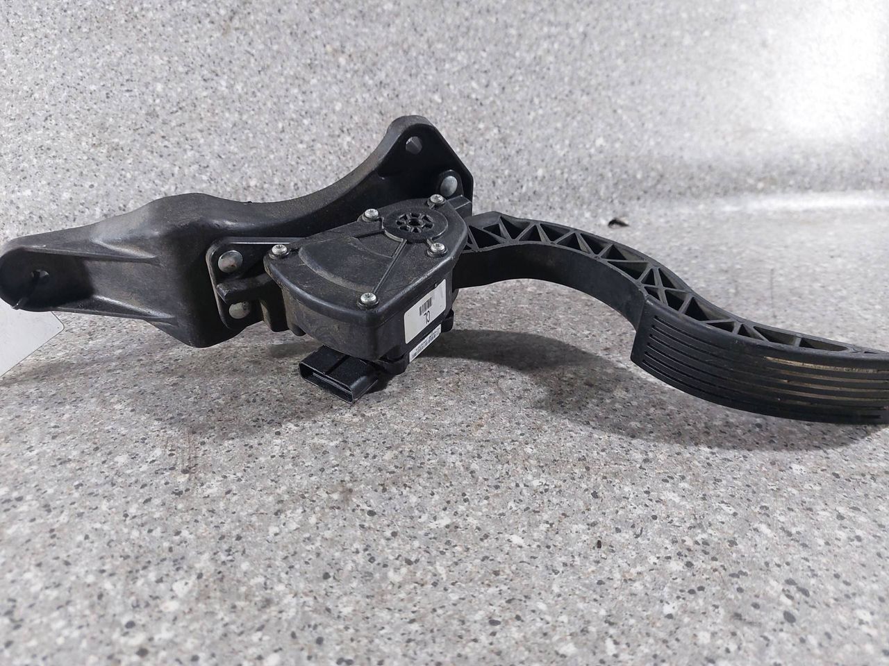 педаль Hyundai Santa Fe 2 поколение (CM) (2005 - 2010), 2.2 л., CRDi, D4EB, дизель, МКПП, полный привод, BIF0446A-2B100 - фото №1