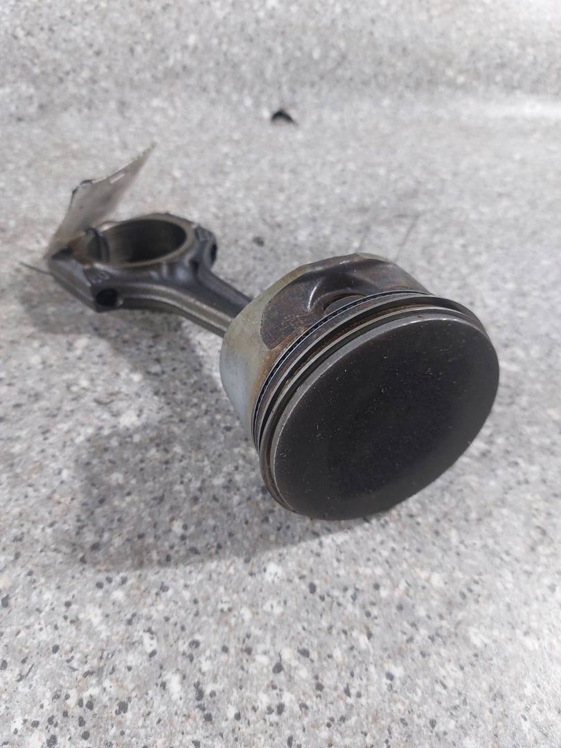 поршень Opel Astra G (1998 - 2009), 1.6 л., i, Z 16 SE, бензин, 13101850 - фото №1
