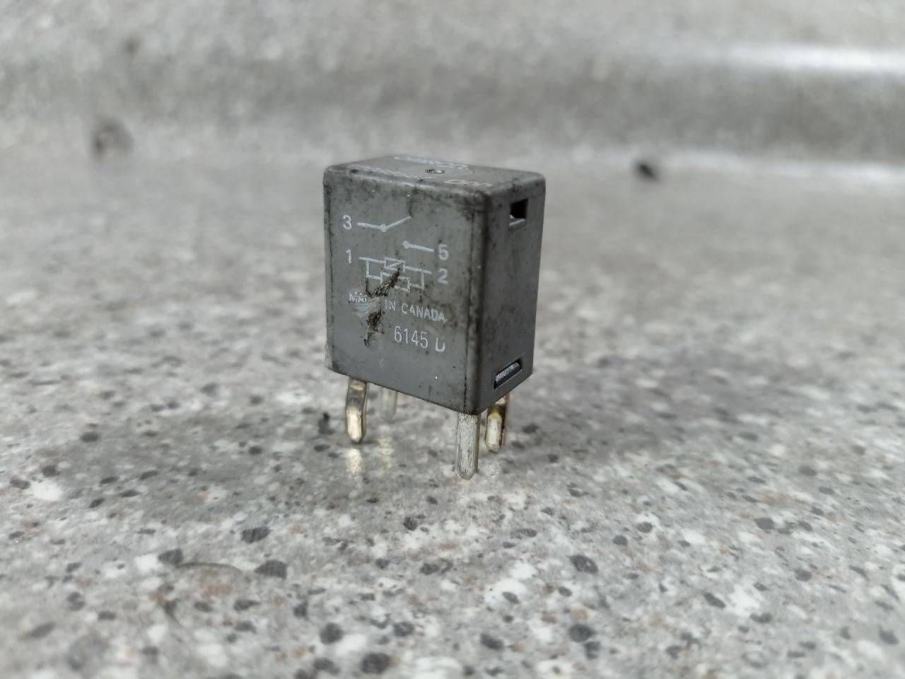 реле (прочие) Opel Sintra 1 поколение (1996 - 1999), 2.2 л., i, X 22 XE, бензин, МКПП, 12088567 - фото №1