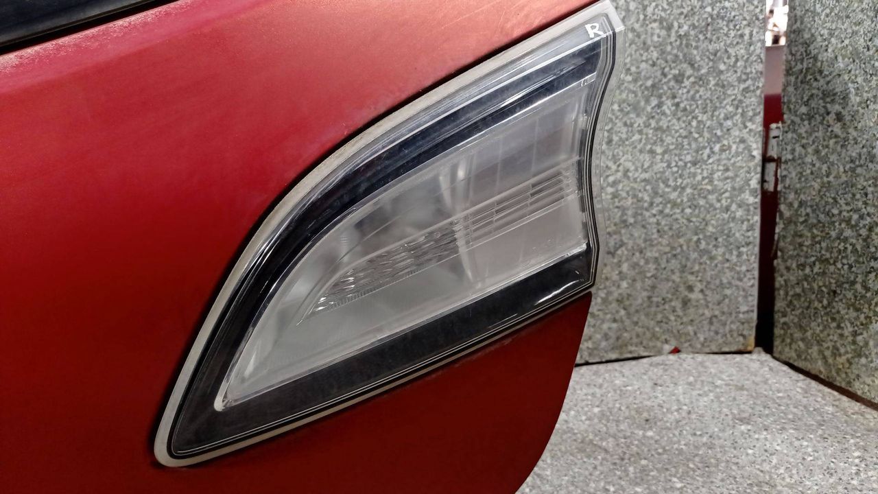 фонарь крышки багажника правый Mazda 3 BL (2008 - 2011), хетчбэк 5 дв. - фото №1