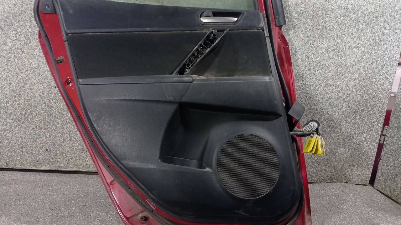 обшивка двери задняя левая Mazda 3 BL (2008 - 2011), хетчбэк 5 дв. - фото №1