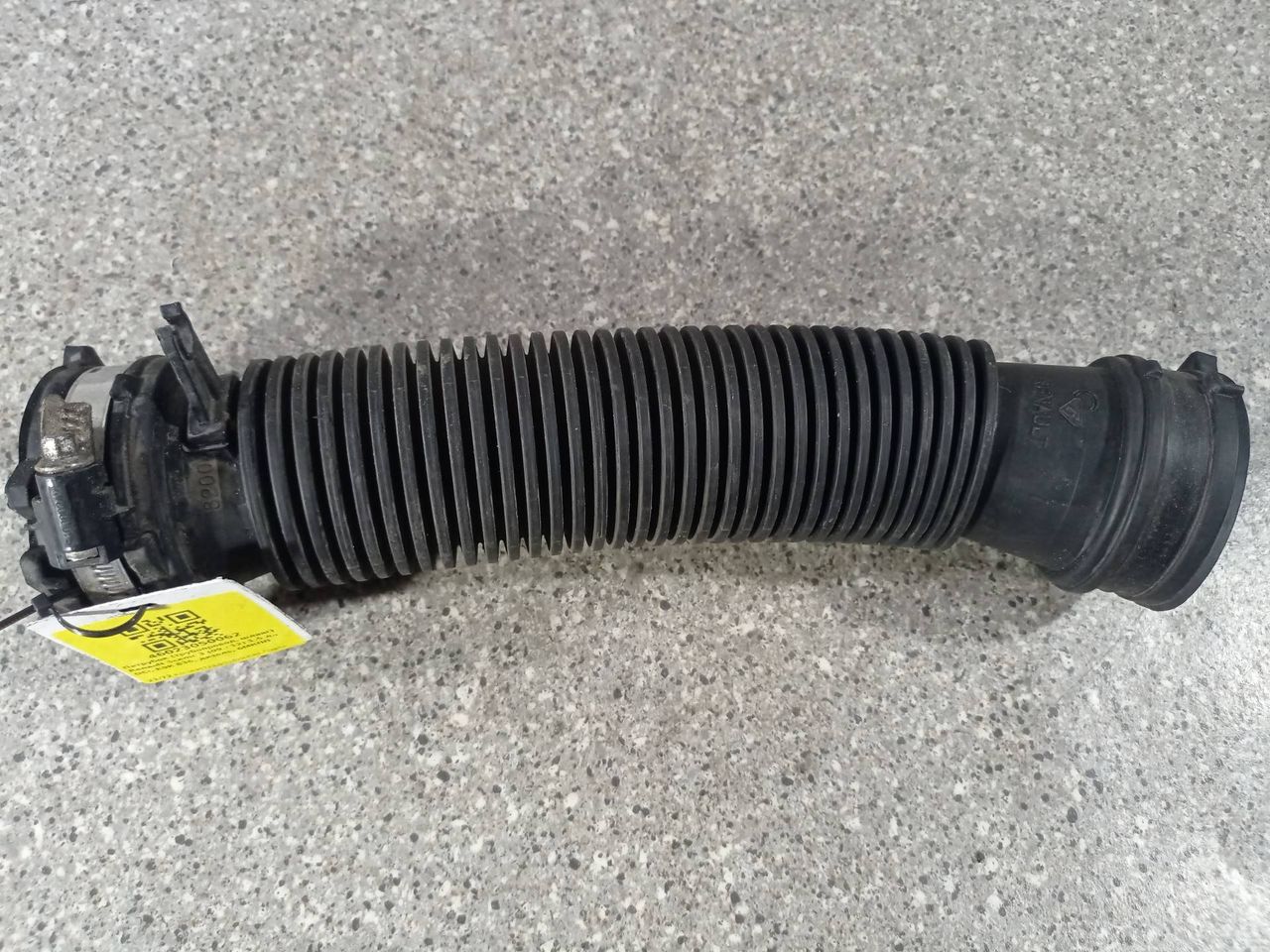 патрубок (трубопровод, шланг) Renault Scenic 3 поколение (2009 - 2012), 1.5 л., DCi, K9K 836, дизель, 6МКПП, 8200645723 - фото №1
