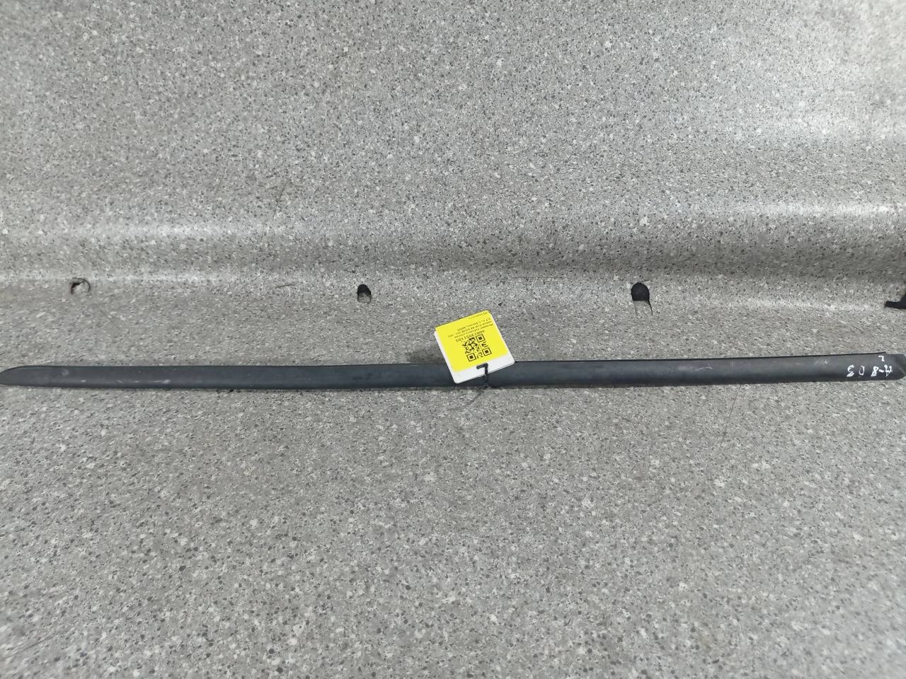 молдинг лобового стекла Audi A8 D3/4E (2002 - 2005), 3.7 л., i, бензин, АКПП, 4E0854327 - фото №1