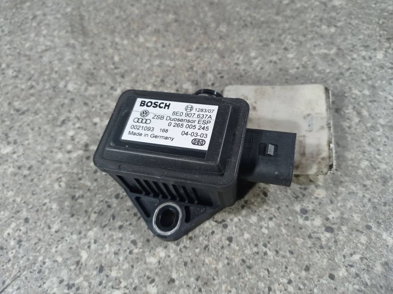 датчик ускорения Audi A8 D3/4E (2002 - 2005), 8E0907637A, 0265005245 - фото №1