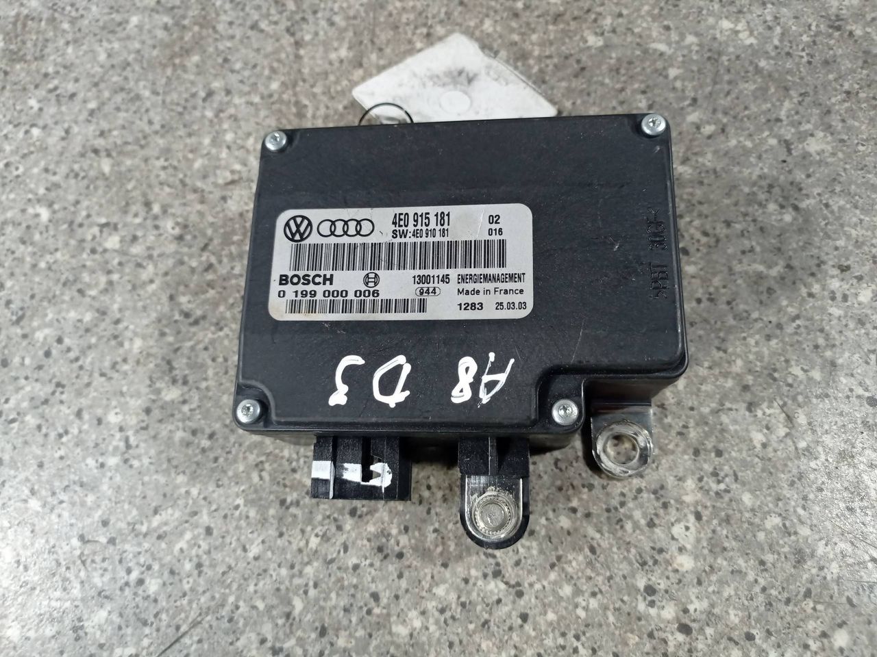 блок управления аккумулятором Audi A8 D3/4E (2002 - 2005), 3.7 л., i, АКПП, полный привод, 4E0915181, 0199000006 - фото №1
