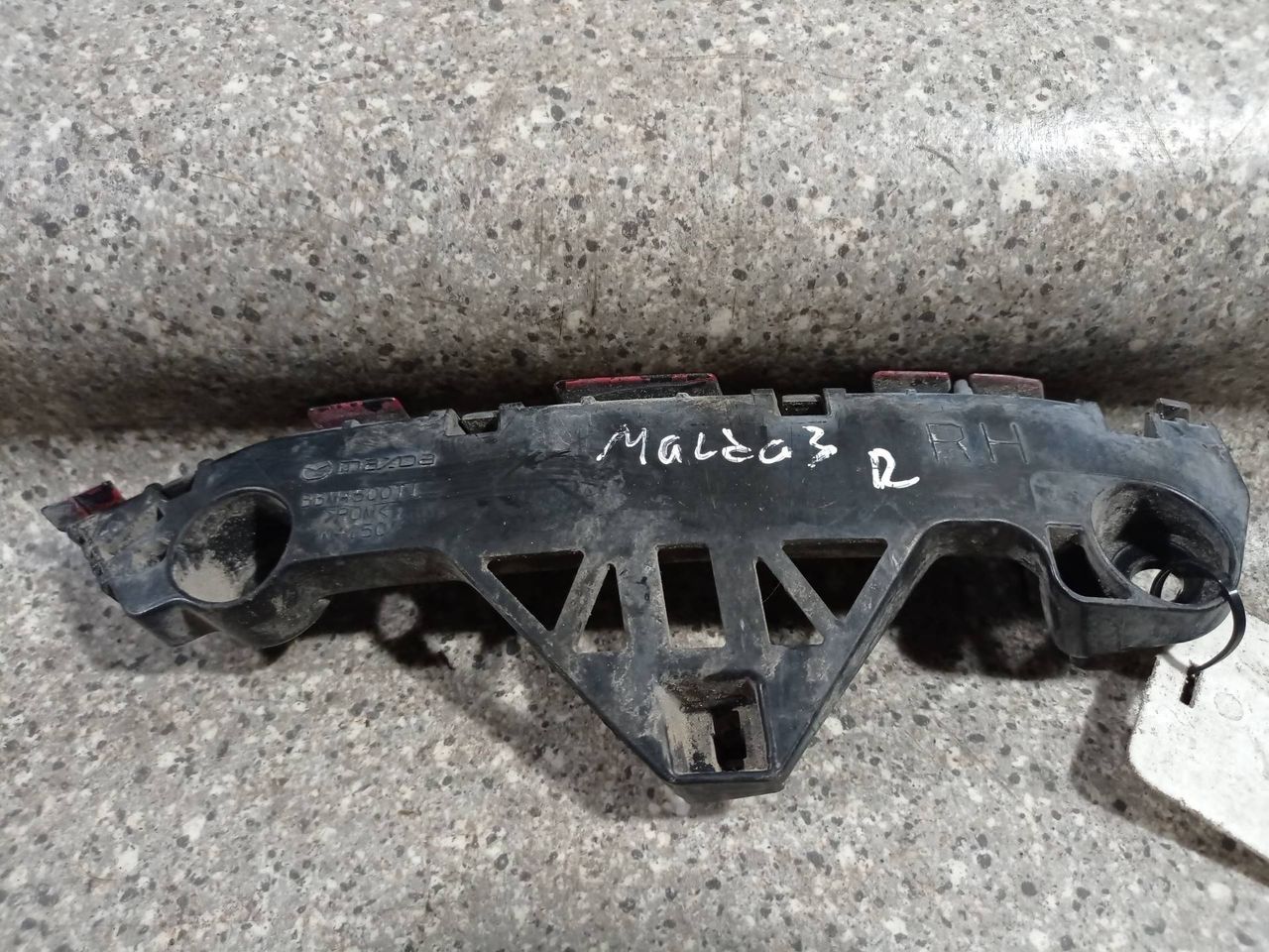 Крепление бампера переднего Mazda 3 BL (2008 - 2011), хетчбэк 5 дв., BBM4500T1 - фото №1