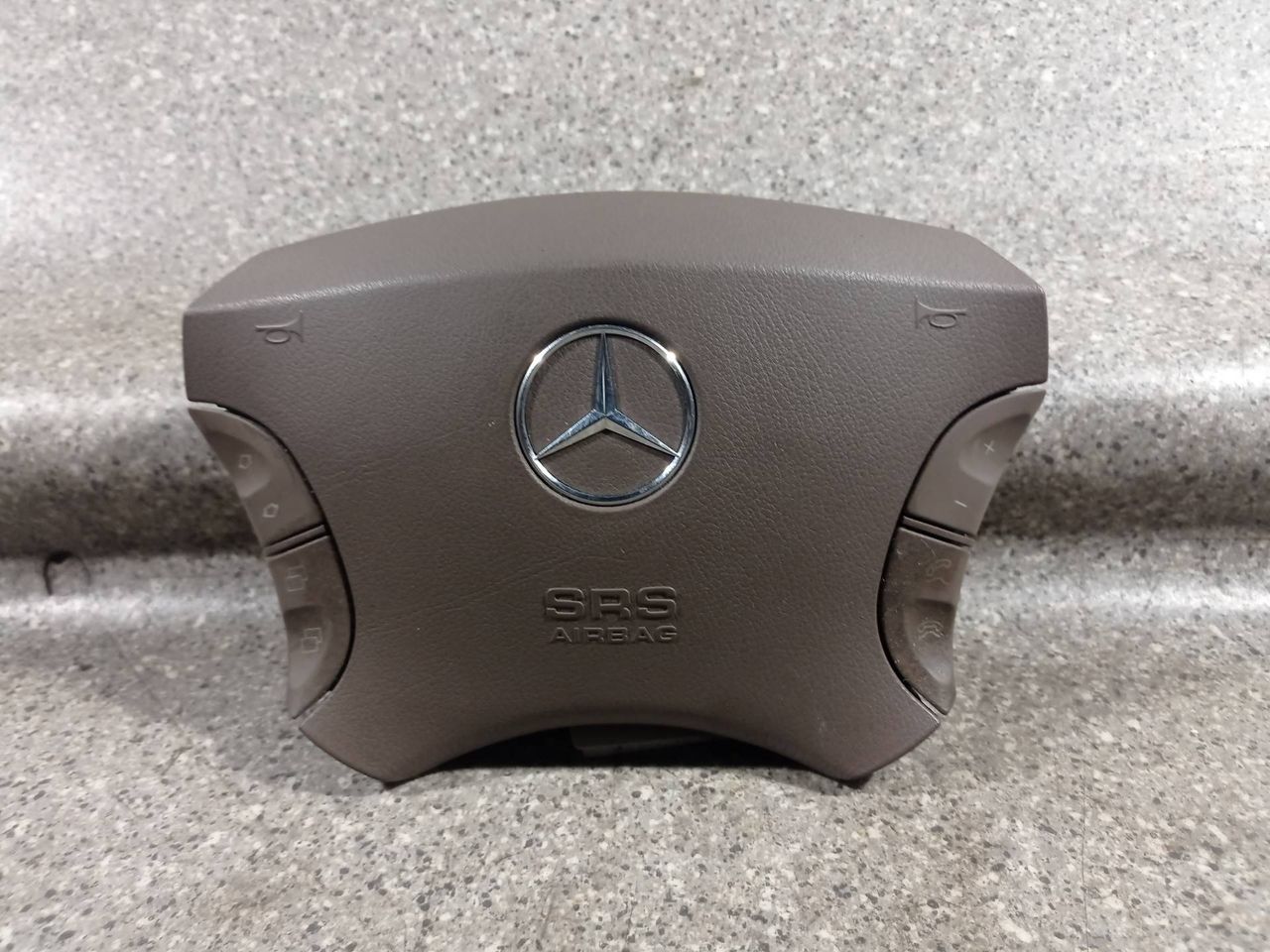 подушка безопасности водителя Mercedes-Benz CL-Класс C215 (1999 - 2002), 5.0 л., 22046015, 98143705 - фото №1