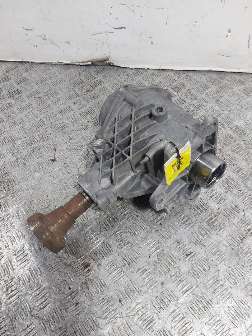 раздаточная коробка Ford Kuga 1 поколение (2008 - 2013), 2.0 л., TDCi, G6DG, дизель, 6МКПП, полный привод, 8V41-7L486-AD - фото №1