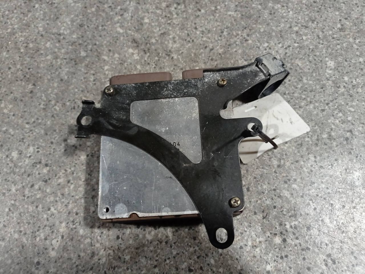 блок управления форсунками Toyota RAV4 2 поколение (XA20) (2000 - 2003), 2.0 л., D-4D, 1CD-FTV, дизель, МКПП, полный привод, 89871-20030, 131000-1041 - фото №1