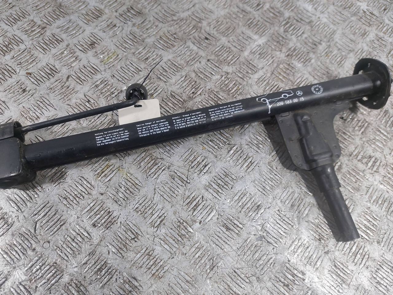 домкрат Mercedes-Benz CL-Класс C215 (1999 - 2002), 5.0 л., 2205830015 - фото №1