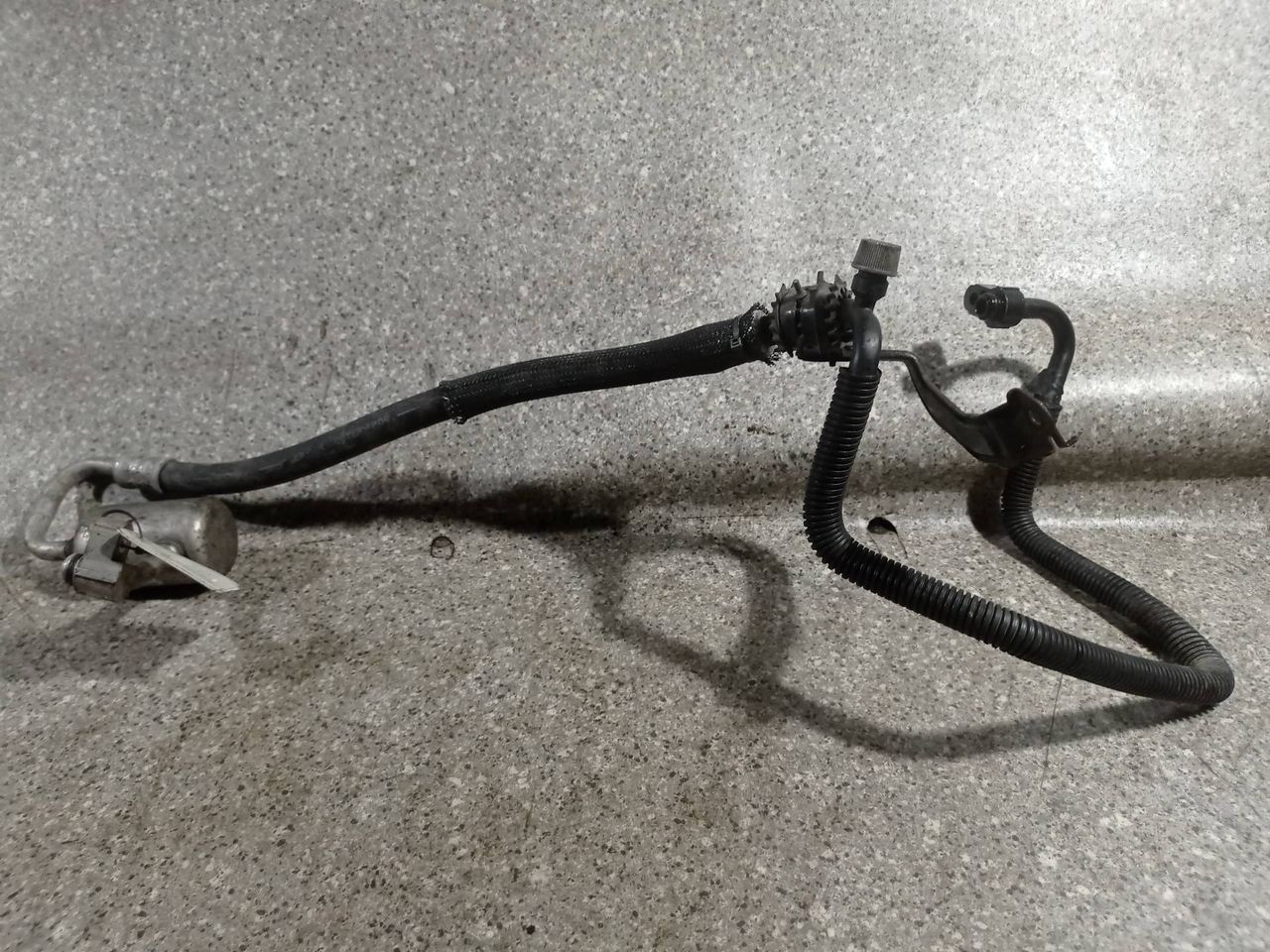 трубка кондиционера Lexus RX 2 поколение (2003 - 2006), 3.3 л., i, 3MZ-FE, гибрид, АКПП, полный привод - фото №1