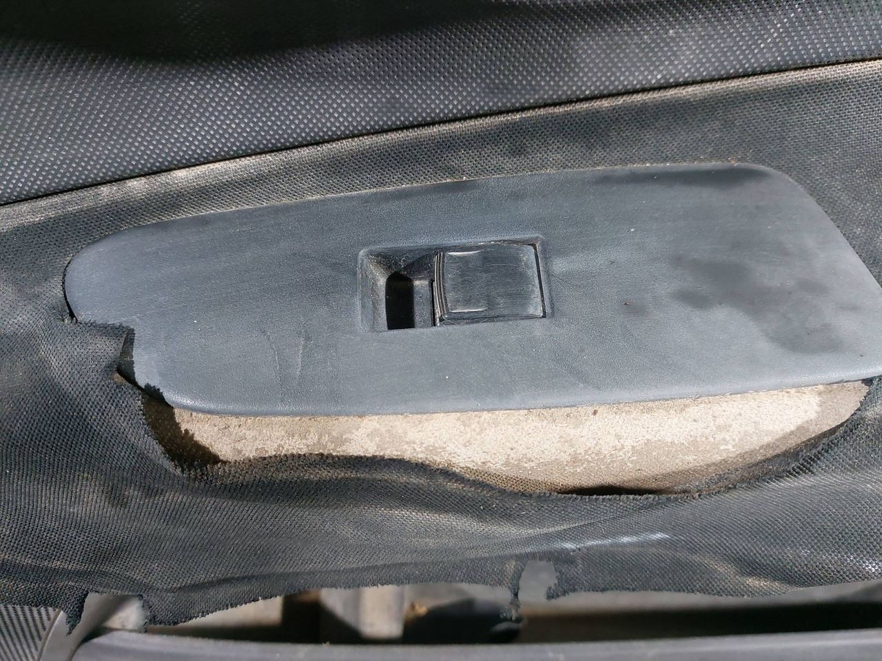 кнопка стеклоподъемника двери Toyota Auris 1 поколение (2006 - 2009) - фото №1