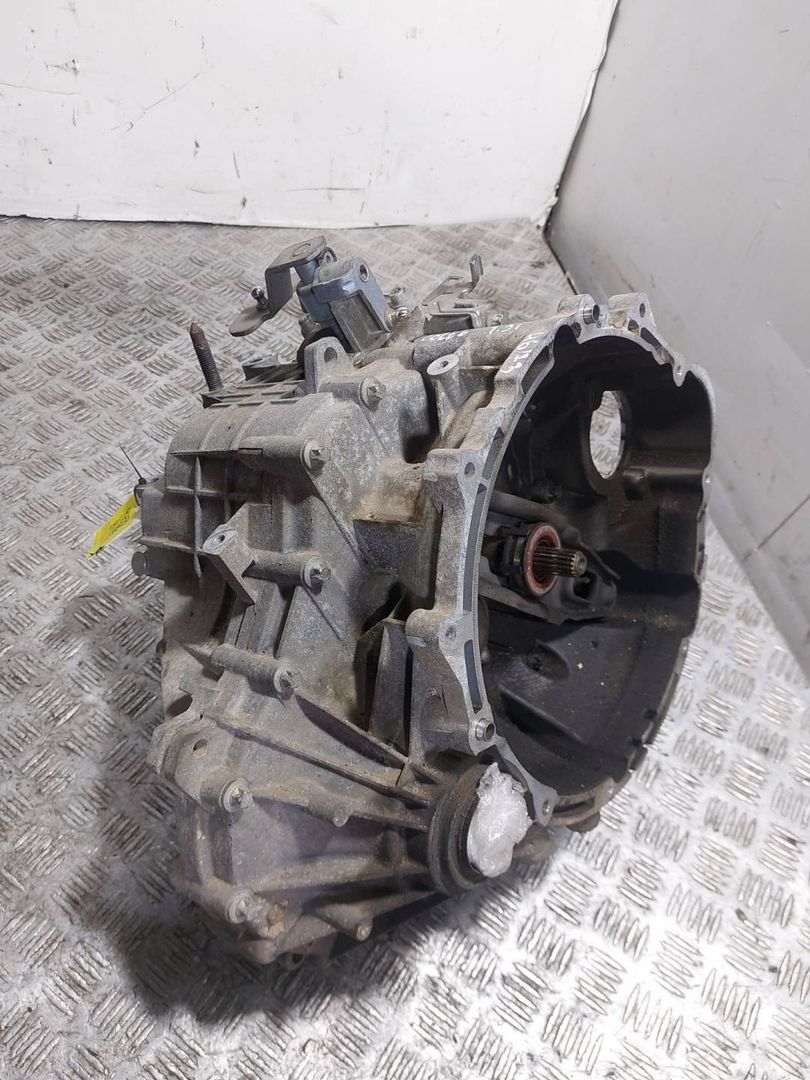 КПП механическая (МКПП) Mitsubishi Colt 6 поколение (Z20/Z30) (2002 - 2012), 1.3 л., i, МКПП, P2500A199, T001735478 - фото №1