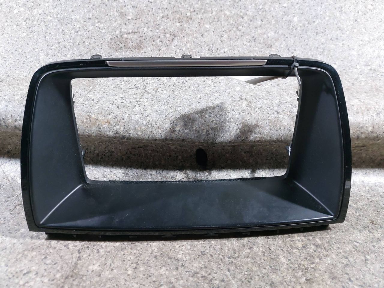 накладка на торпедо (консоль) Mazda 6 GJ (2012 - 2015), 2.2 л., cTDi, GHR1-55231 - фото №1