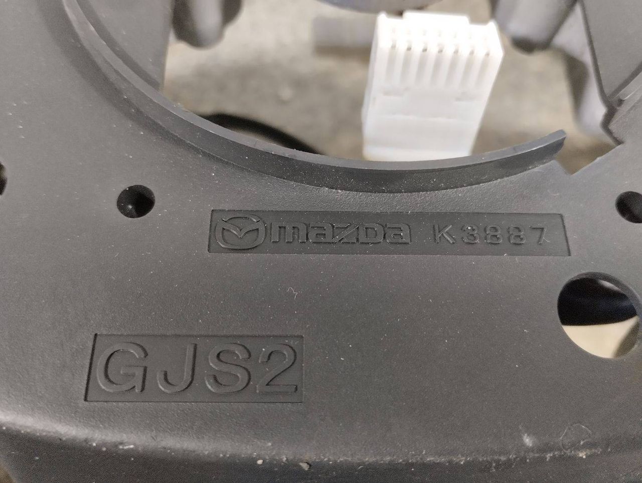 руль Mitsubishi Colt 6 поколение (Z20/Z30) 2004, MR955202, MR977309 - фото №1