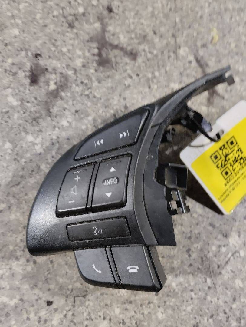 кнопки управления на руле Mazda 6 GJ (2012 - 2015), GJN8, 75E852 - фото №1