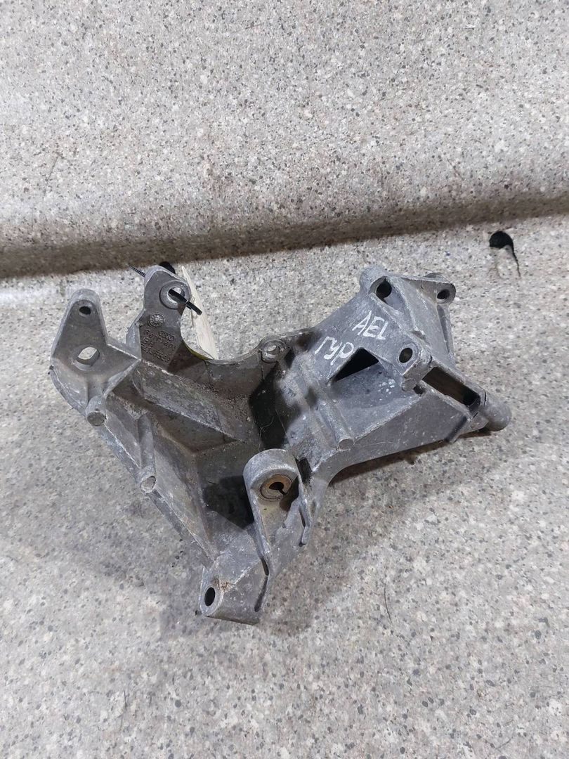 кронштейн гидроусилителя Audi A6 4A/C4 (1994 - 1997), 054145523G - фото №1