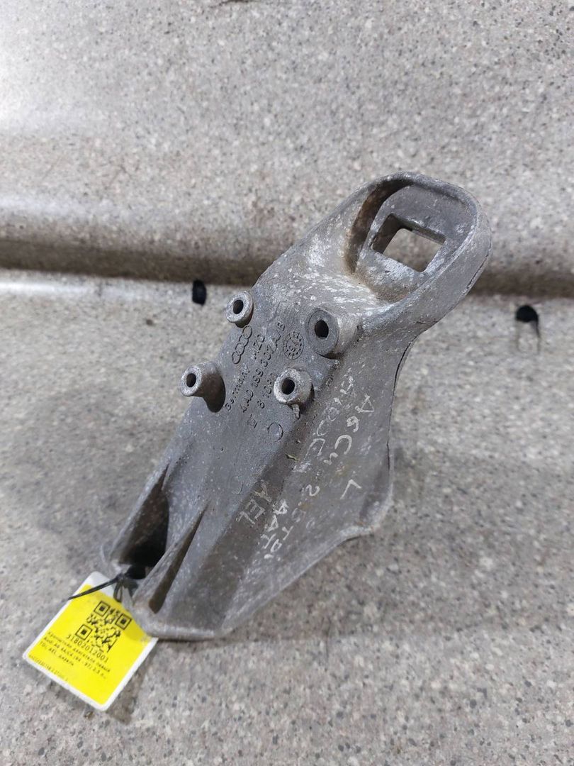 кронштейн двигателя Audi A6 4A/C4 (1994 - 1997), 2.5 л., TDi, AEL, дизель, 4A0199307AB - фото №1