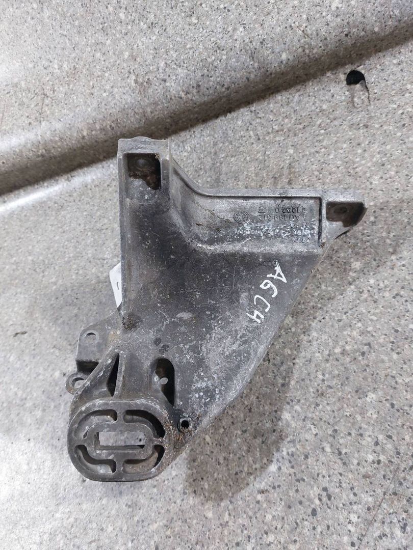 кронштейн двигателя Audi A6 4A/C4 (1994 - 1997), 2.5 л., TDi, 4A0199312 - фото №1