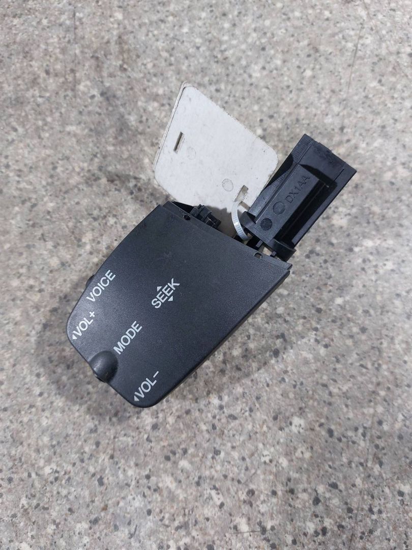 переключатель подрулевой (стрекоза) Ford Kuga 1 поколение (2008 - 2013), 2.0 л., TDCi, полный привод - фото №1