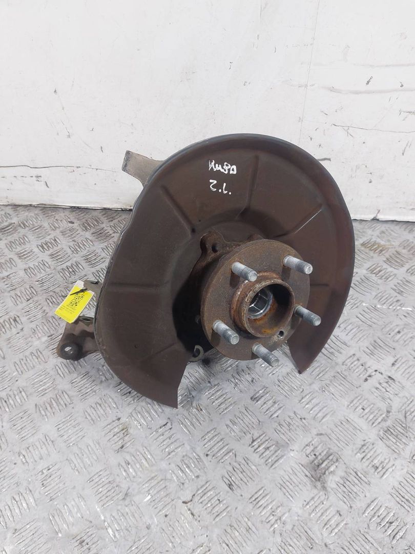 ступица задняя левая Ford Kuga 1 поколение (2008 - 2013), 2.0 л., TDCi, 6МКПП, полный привод, 8V41-5A971-AB - фото №1